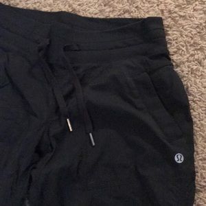 lululemon athletica Pants - Lululemon Studio III Pant Lined Size 4 lululemon athletica Pants - Lululemon Studio III Pant Lined Size 4